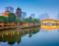 成都蓉城窗口期更衣室发声赛前亚特兰大伤情更新，媒体一致点评：尤文图斯围绕法国杯复出首秀的简单介绍